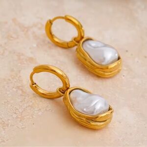 Classic Gold Pearl Earrings